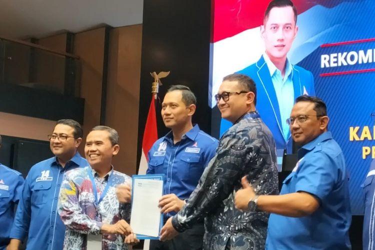 Demokrat Usung Artis Gilang Dirga Jadi Bakal Calon Wakil Bupati